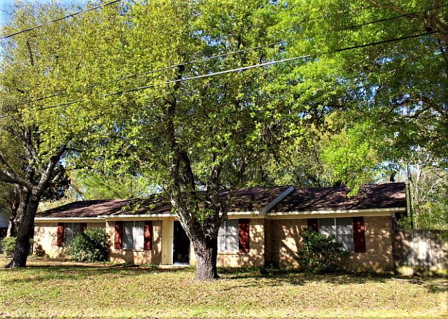 1st image of 523 Malibu St