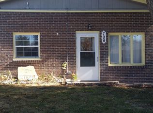 704 Overhill Rd, Dodge City, KS 67801