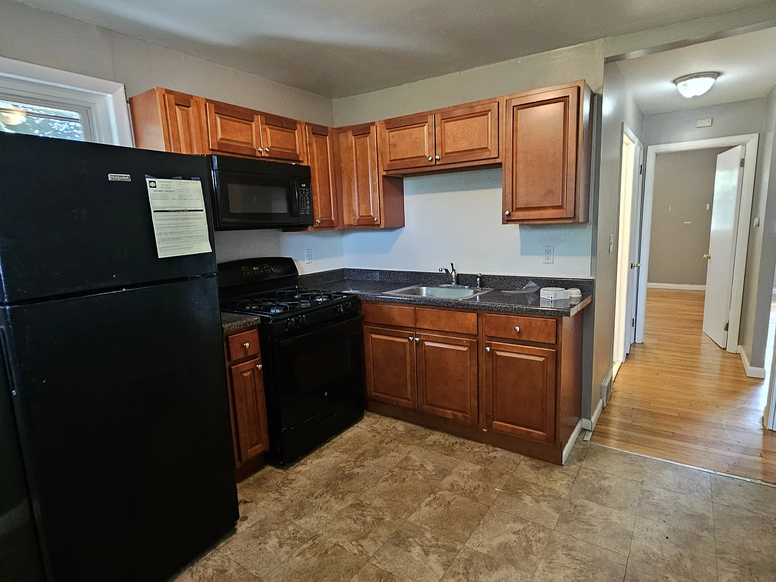 2 bed, $1,650 — Photo 2