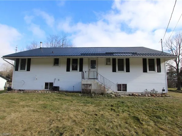 2492 Pinegrove Rd, Norfolk County, ON N4B 2E6