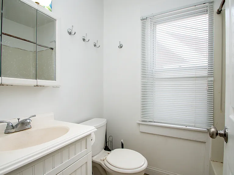 1608 W Fredonia Ave — Photo 12