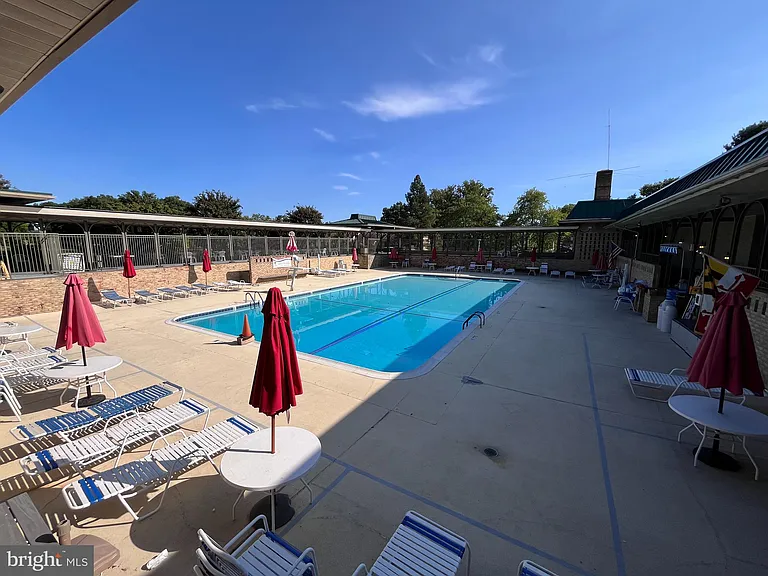 15100 Interlachen Dr #815 — Photo 20