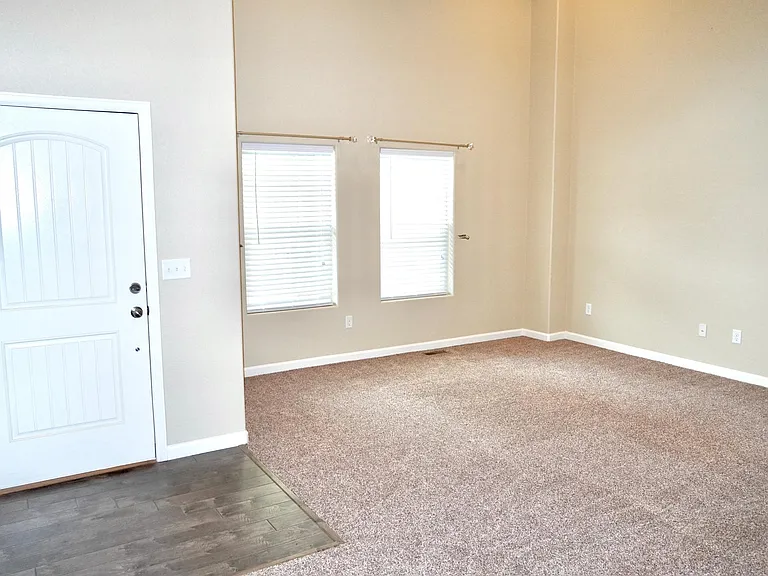 5609 Shamrock Hts — Photo 34