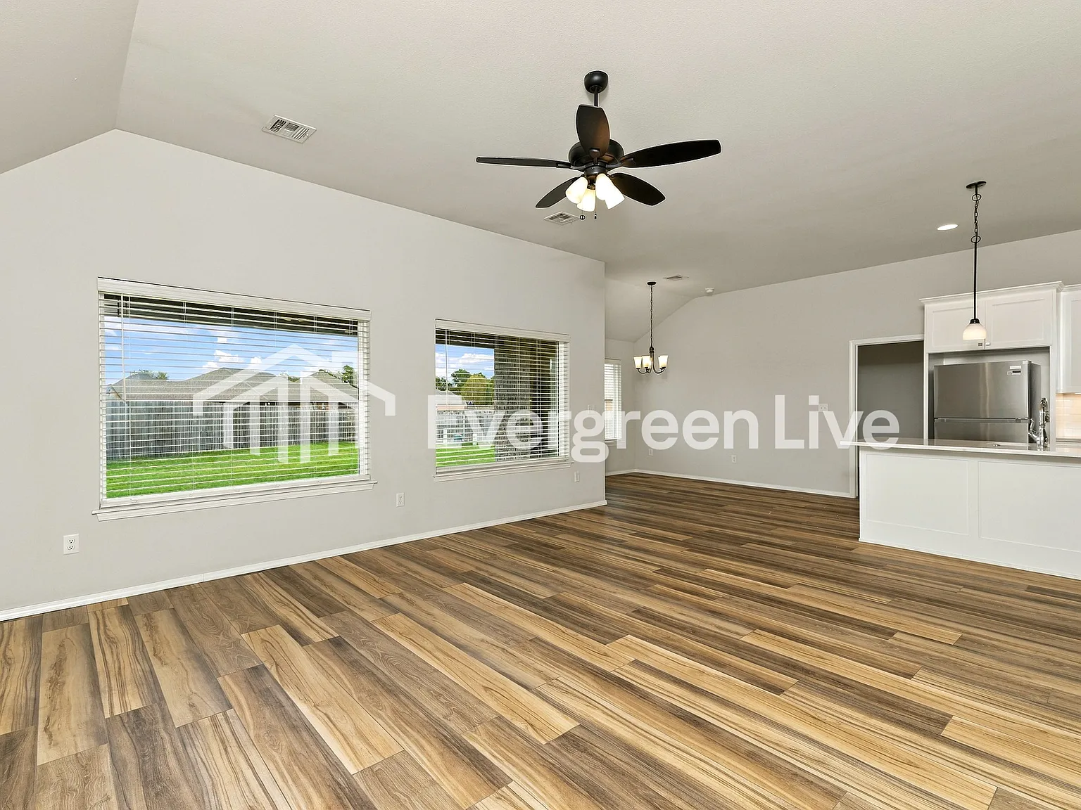4 bed, 2.0 bath, 1805 sqft, $1,895 — Photo 4