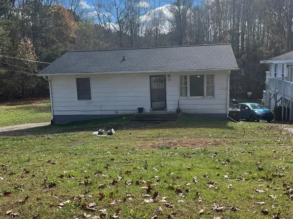 4915 Milton Dr, Winston Salem, NC 27105