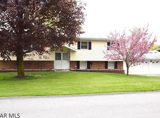 549 Oak Ln, Tyrone, PA 16686