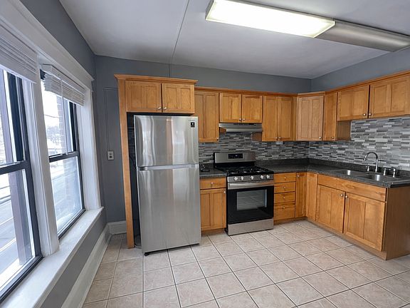 2nd image of 2 Raymond Ave