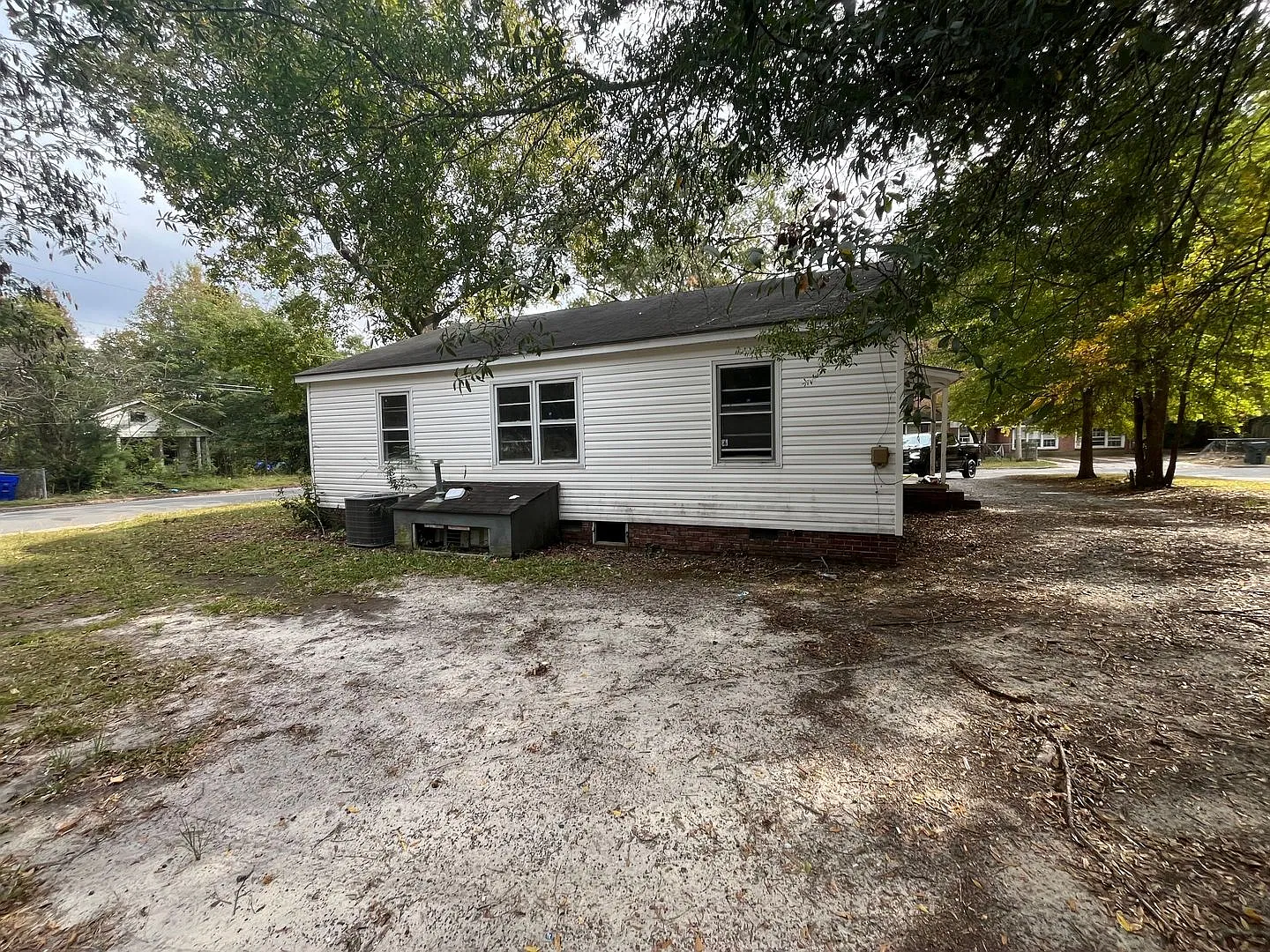 301 Cox Ave. — Photo 3