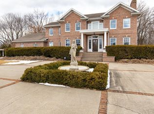 W9258 Lamise Way, Hortonville, WI 54944