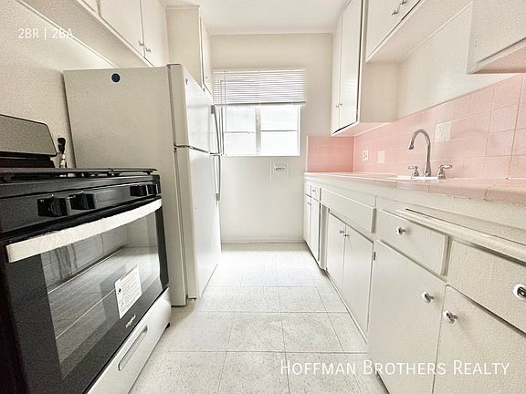3rd image of 501 S Oxford Ave #22A
