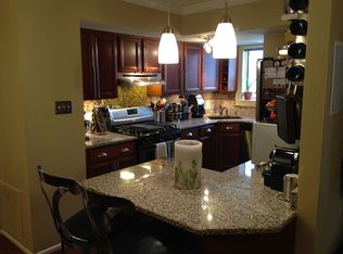 3706 N Rosser St APT 202, Alexandria, VA 22311