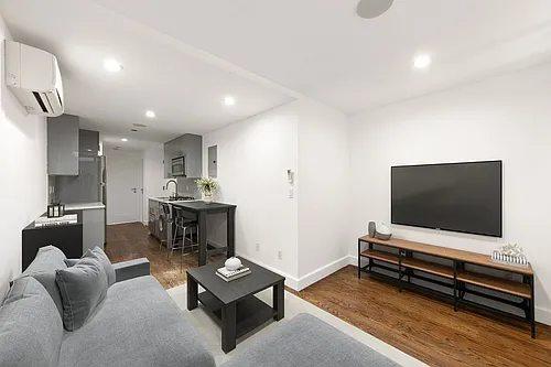 194 1st Ave #3 Photo 1