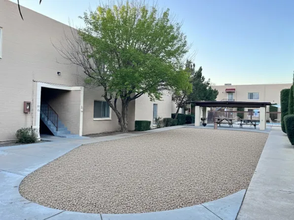 **ASK ABOUT MOVE IN SPECIAL Central/ East- 3, 2 and 1 bedroom renovated apartments for rent!