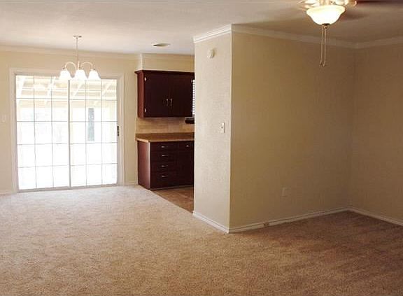 3rd image of 2318 NW 44th St