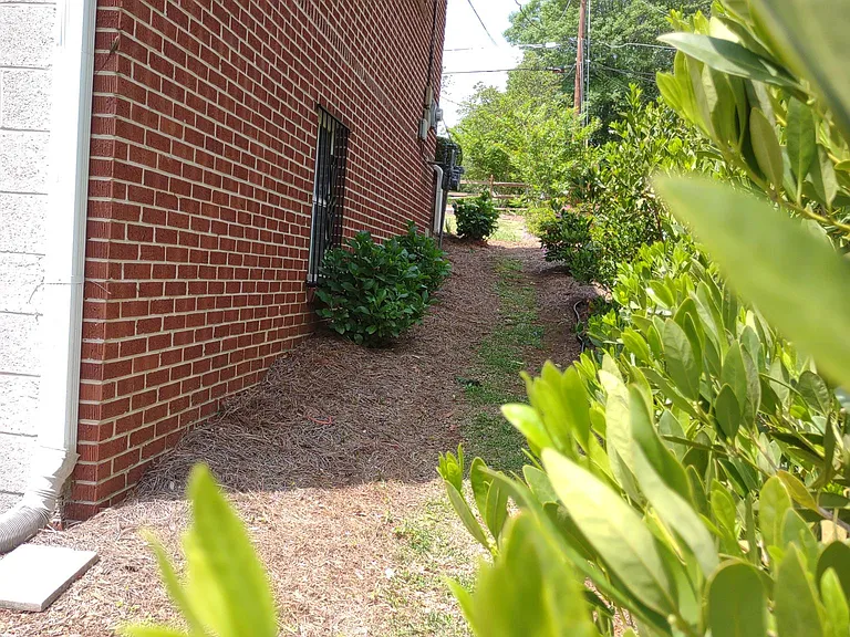 2510 Miriam Ln — Photo 43