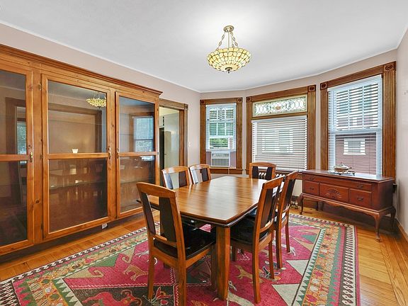 5th image of 36 Spruceland Ave