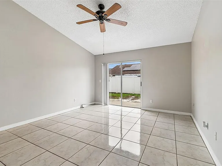 10105 Sea Spray Pl — Photo 21