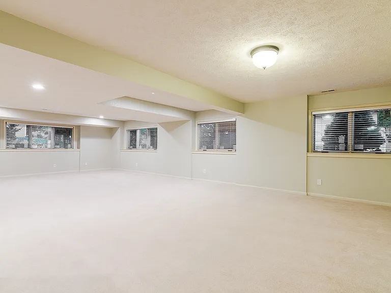 1108 Morgan Ln — Photo 28