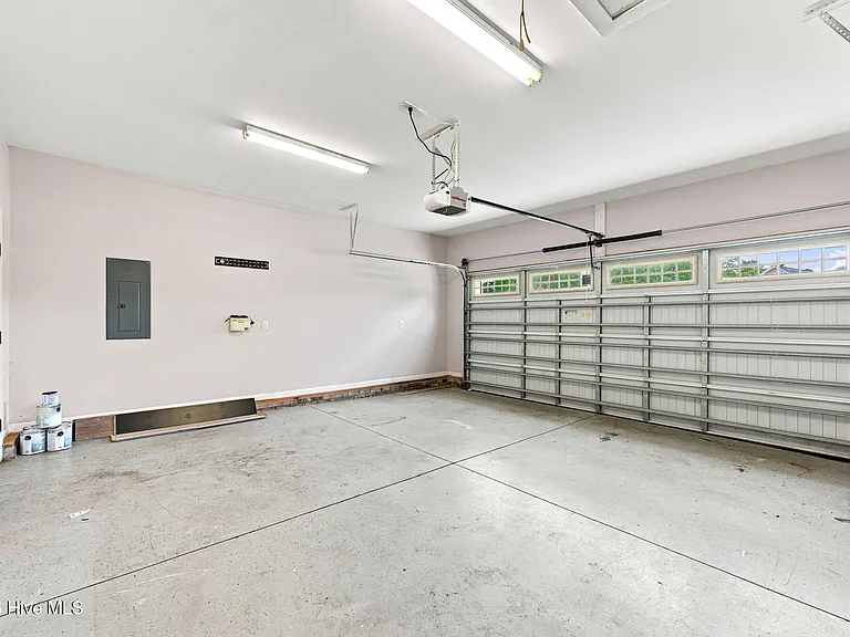 210 Station House Rd — Photo 23