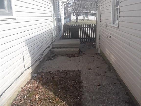 2nd image of 1504 Rangeley Ave