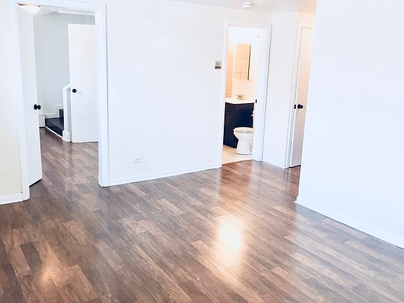 4th image of 5425 W Montrose Ave #Sb