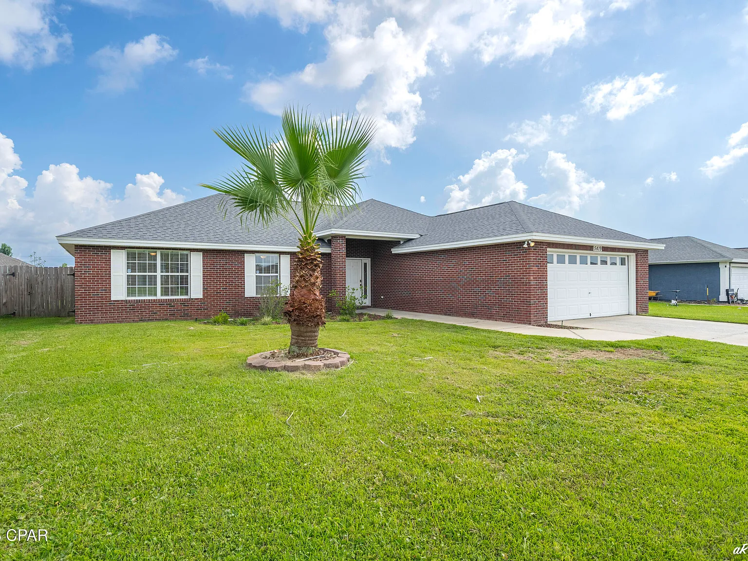 4 bed, 2.0 bath, 1802 sqft, $2,300 — Photo 3