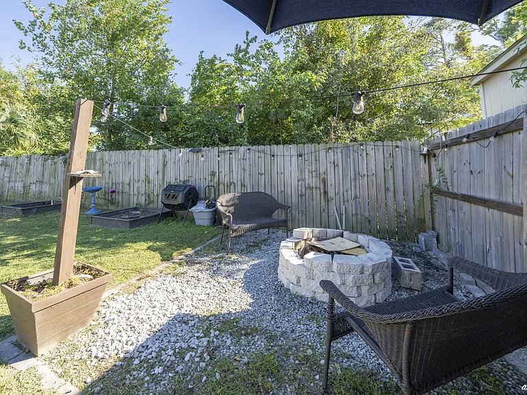 6328 Olokee St — Photo 9
