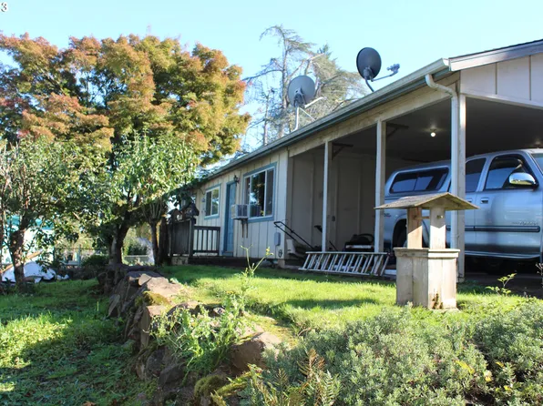 409 Latourette St, Oregon City, OR 97045