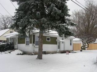 702 Harlan Ave NE, Grand Rapids, MI 49503