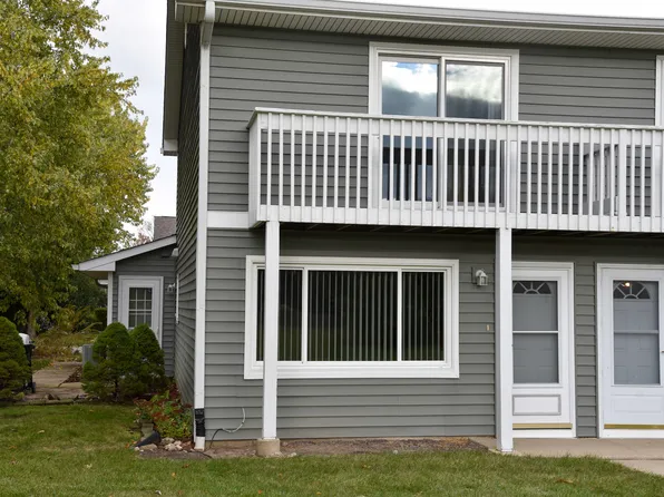 34274 N Birch Ln, Gurnee, IL 60031