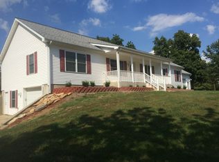 1025 Disney, Lake Nehai, MO 64658