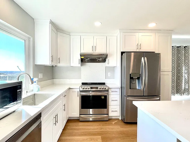 13556 Samantha Ave — Photo 1