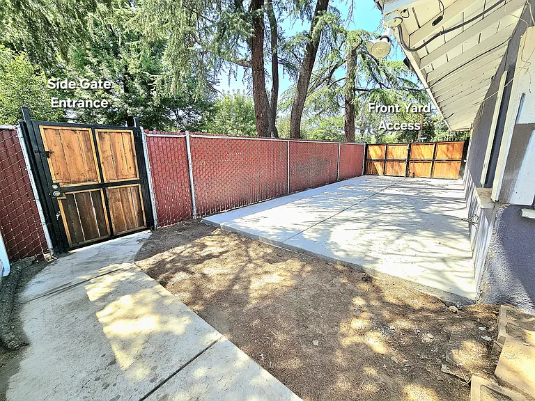 E Alamos Ave — Photo 20