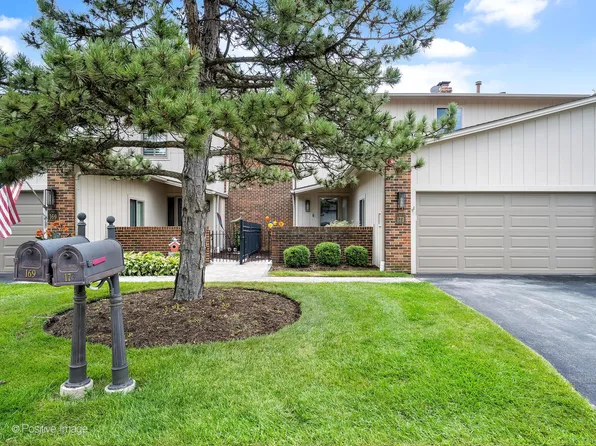 19W173 Theresa Ln, Oak Brook, IL 60523