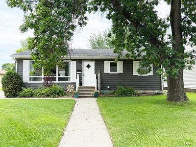 908 10th Ave NE, Aberdeen City, SD, 57401