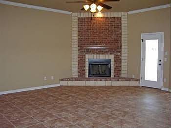 5th image of 429 Gaylon Dr
