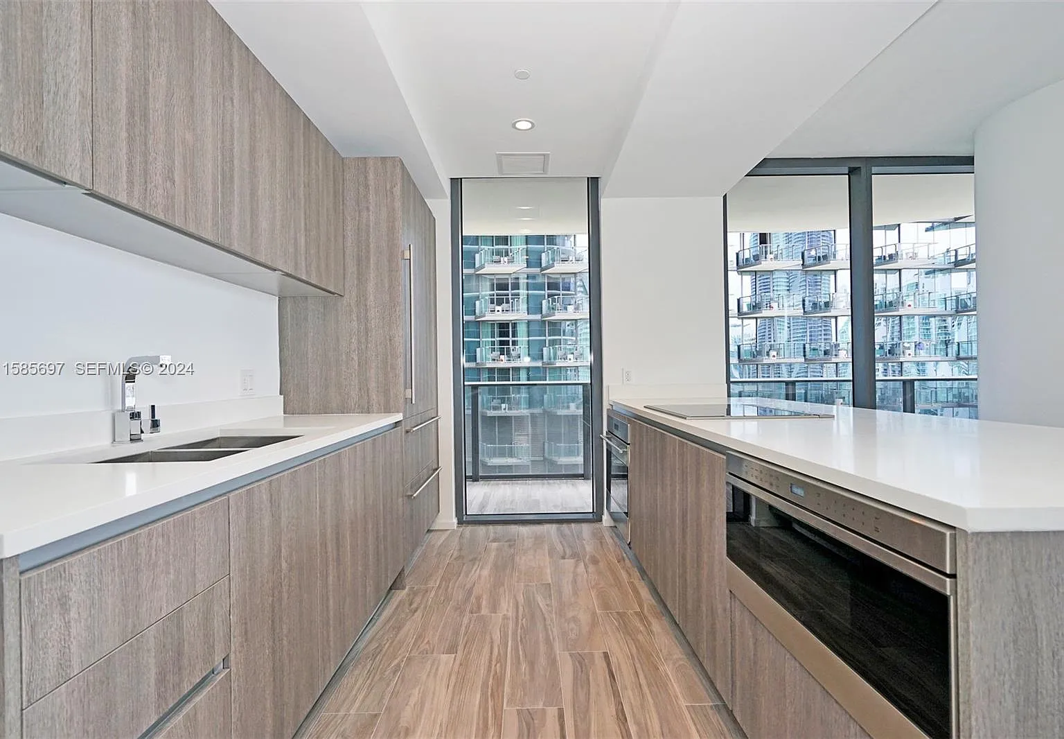 2 bed, 1152 sqft, $5,850 — Photo 1