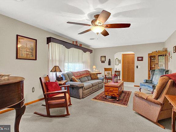 5th image of 1762 Oakwood Dr