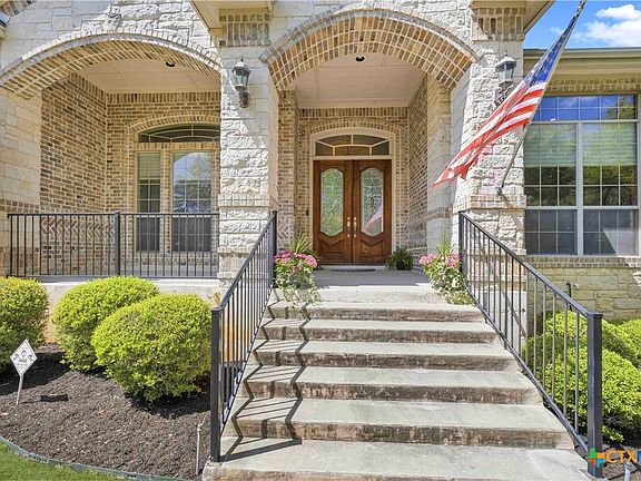 4th image of 205 W Majestic Oak Ln