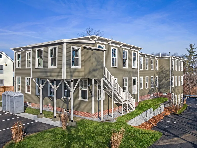 34 Tremaine St — Photo 18