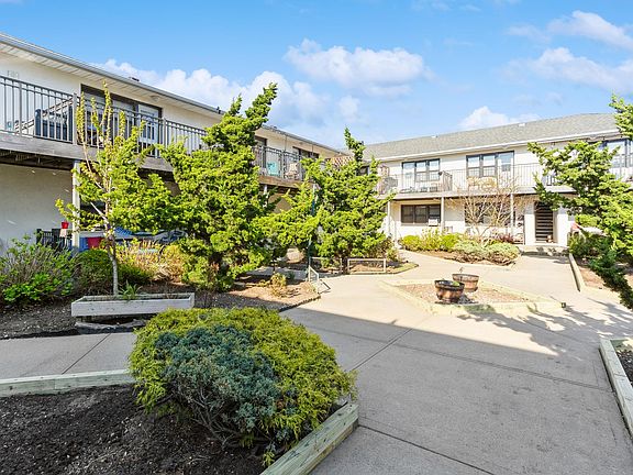 2nd image of 65 W Broadway APT 9A