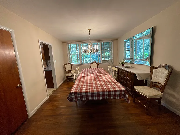 906 S Bellevue Ave — Photo 16