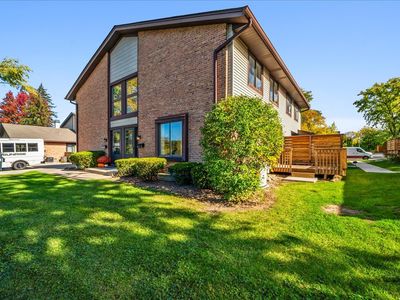 8234 Portsmouth Dr UNIT A, Darien, IL, 60561