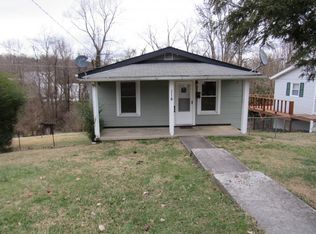 210 Crescent Dr, Bristol, VA 24201