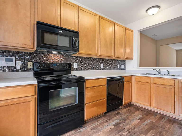 100 Stratford Lakes Dr #160 — Photo 6
