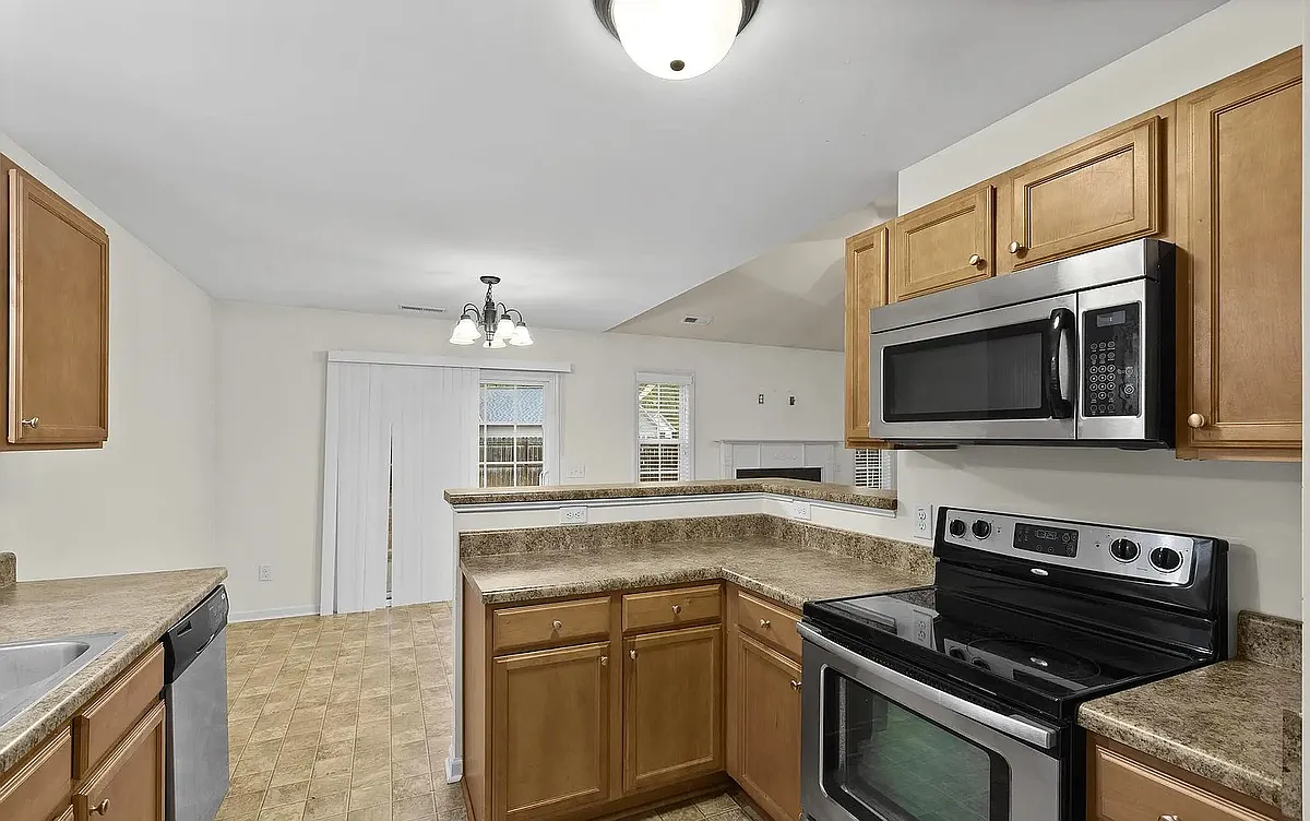 Building Photo - 1003 Wt Whitehead Dr