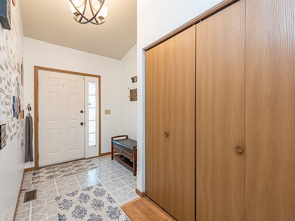 3rd image of 3306 Wembley Dr