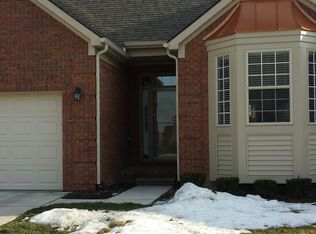 21712 Mary Rose Dr, Macomb, MI 48044