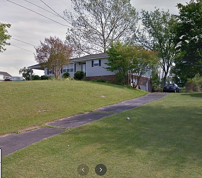 2nd image of 121 Hillrise Rd