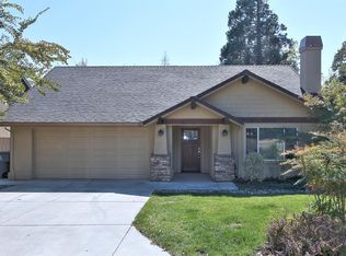 1352 Live Oak Ln, Auburn, CA 95603